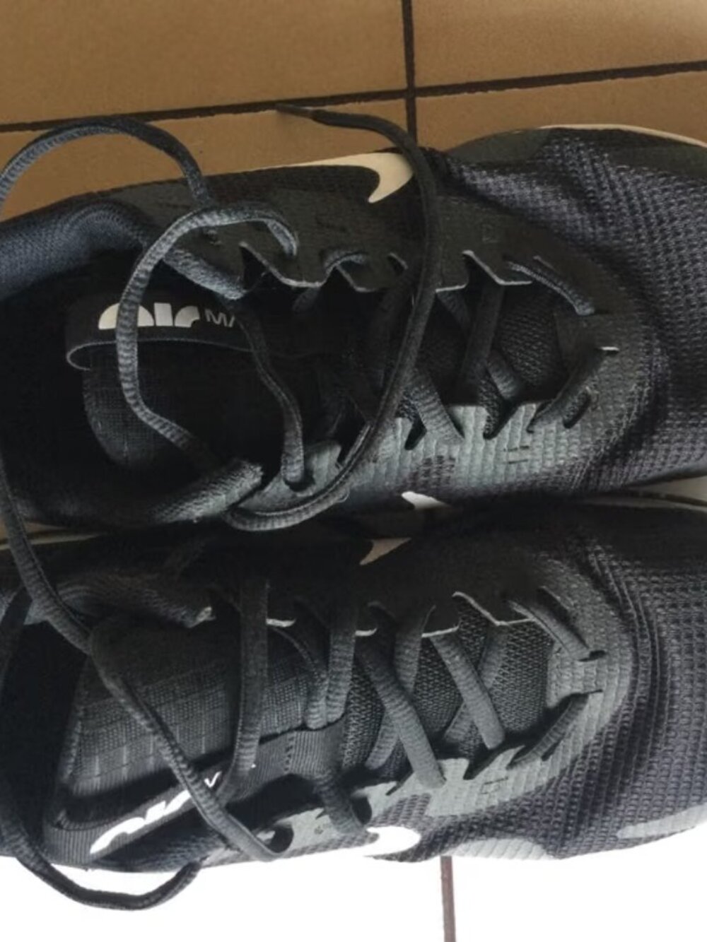 Nike Men's Black Training Sneakers — US Size 9.5